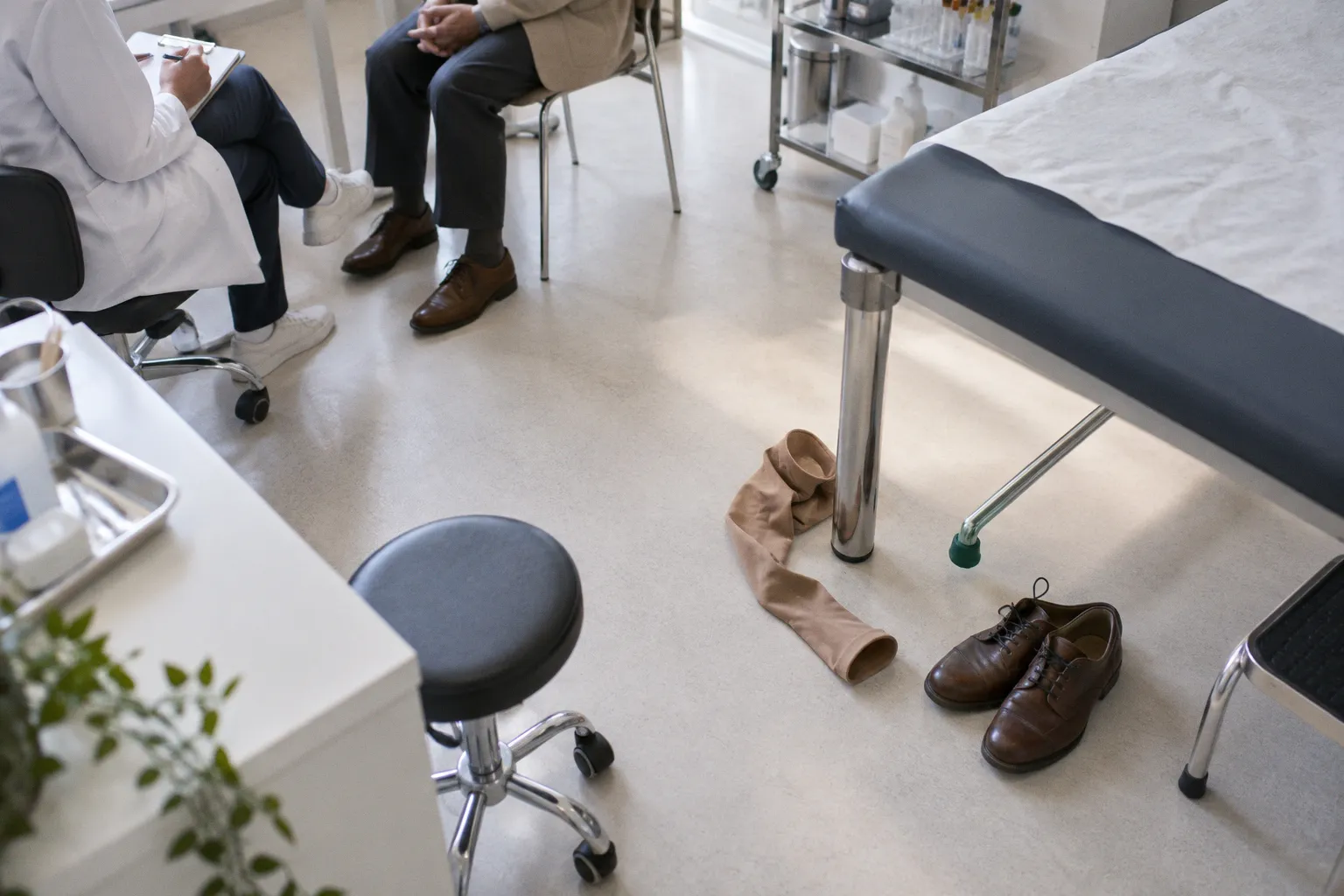 Jambes lourdes : quand consulter pour un trouble circulatoire